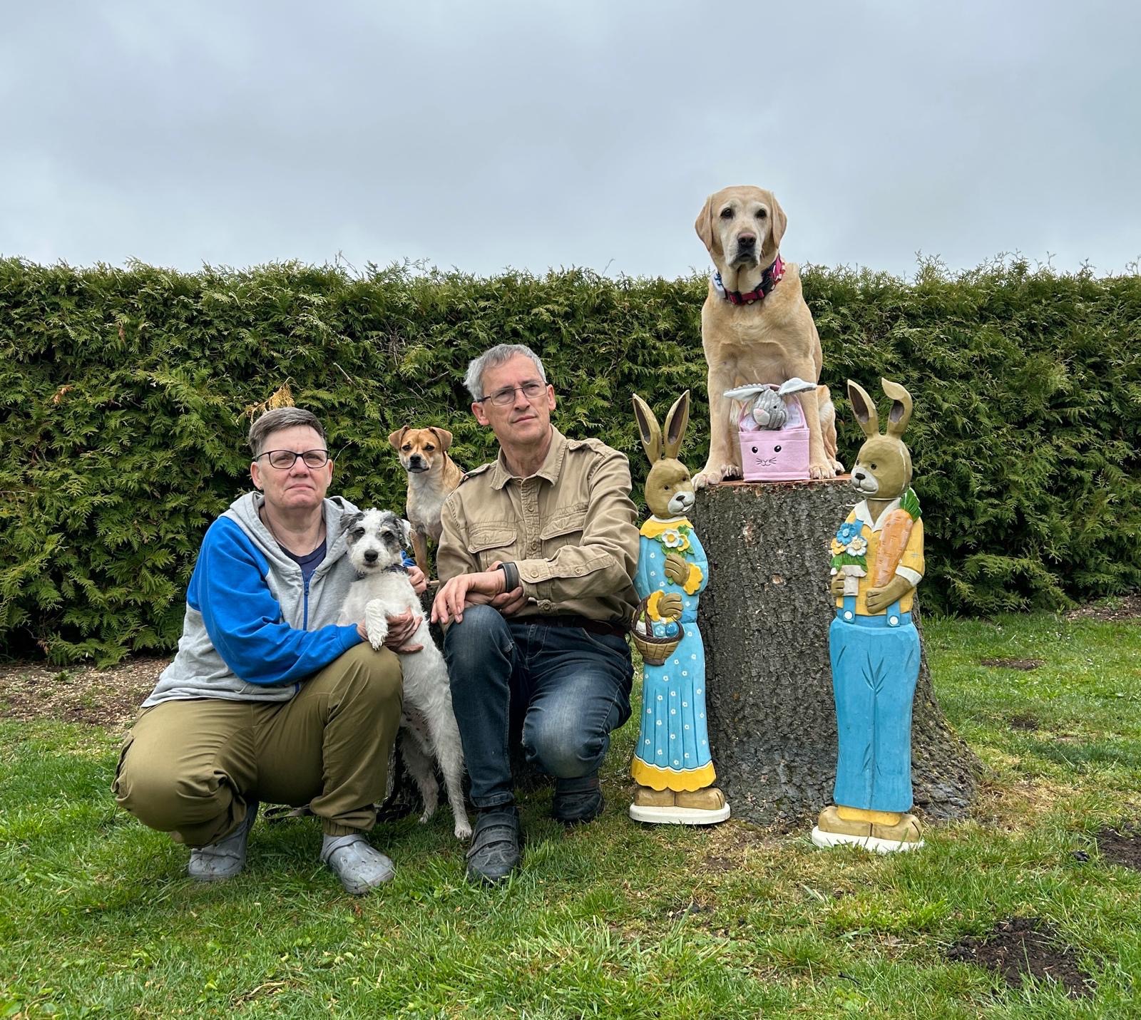 Hallo liebe Hundefreunde, wir sind dabei unsere Seiten neu aufzubauen.
